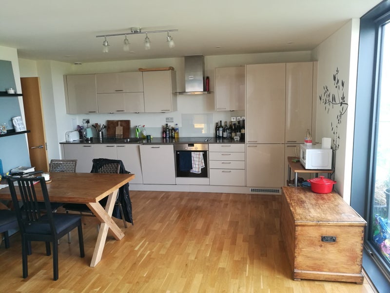 Room Jarrow Way in Greater London