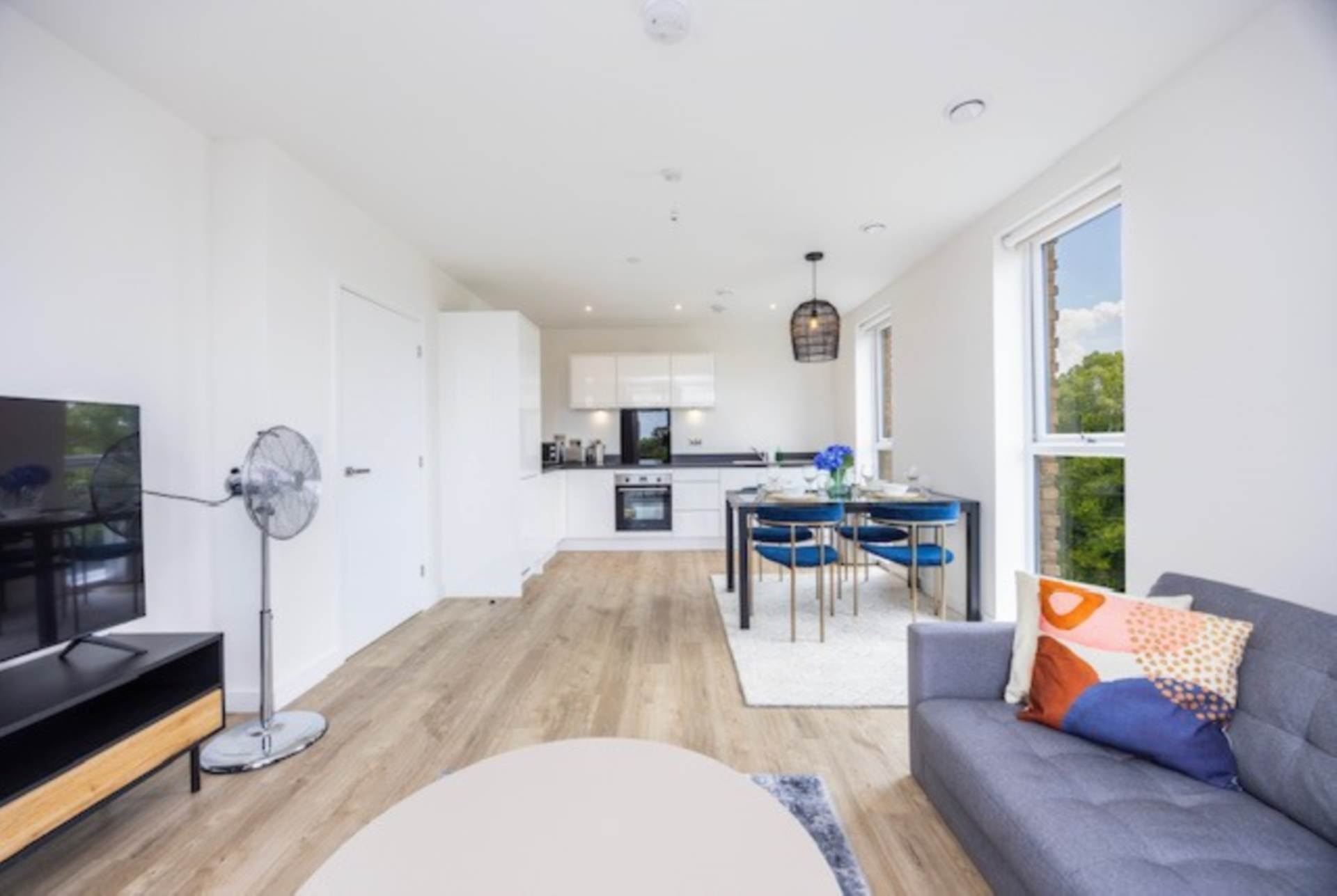 Flat Peregrine Drive in Brentwood