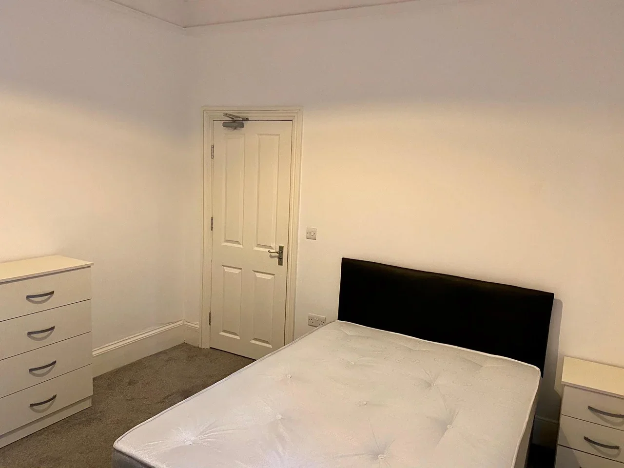 Room Brook Road in Greater London