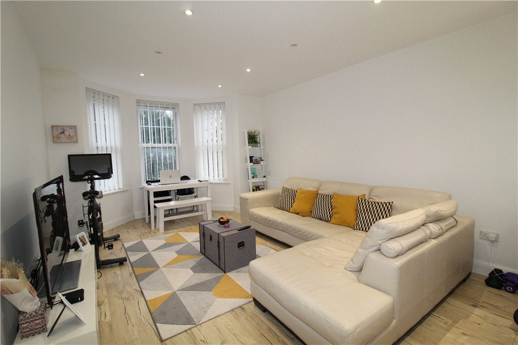 Flat South Park Hill Road in Greater London