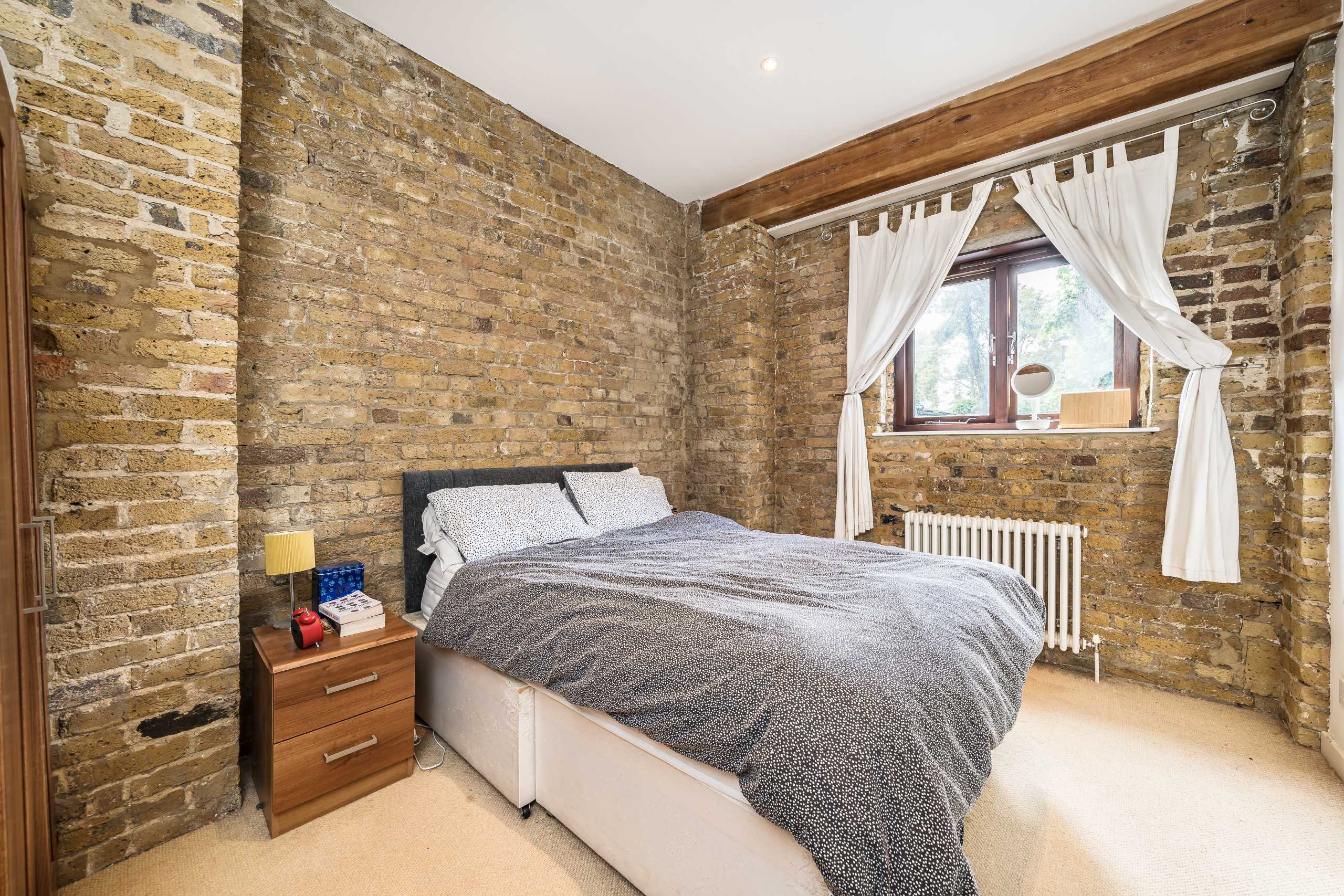 Flat Hope Wharf in Greater London