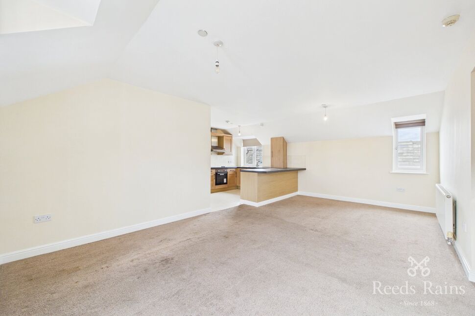 Flat Barleycroft Lane in Dinnington