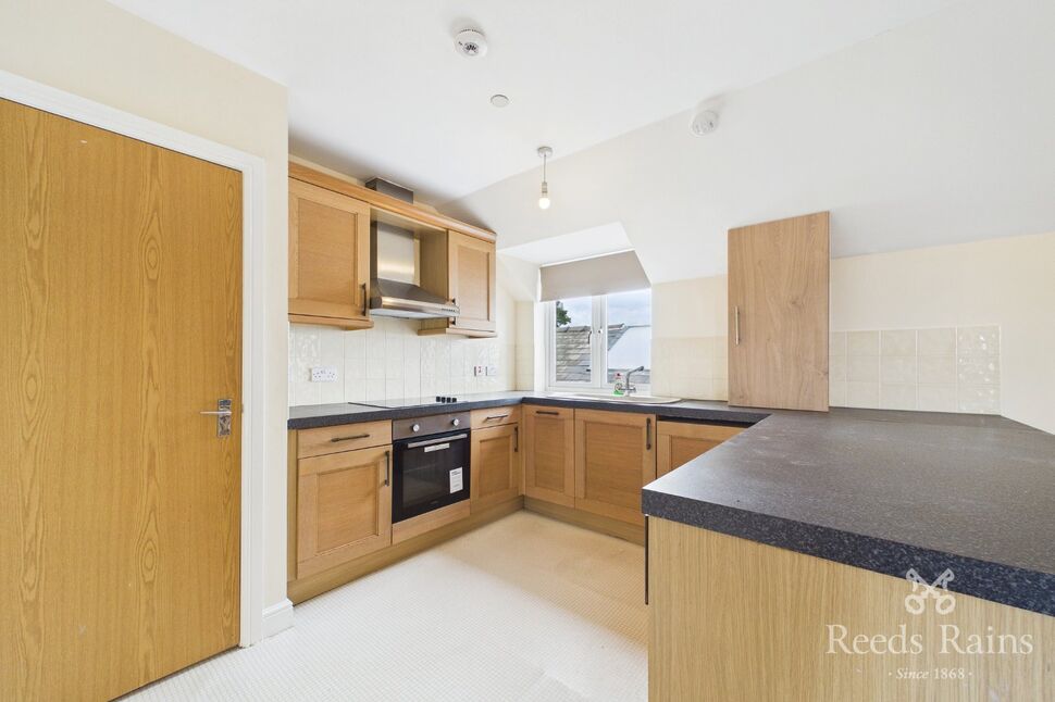 Flat Barleycroft Lane in Dinnington