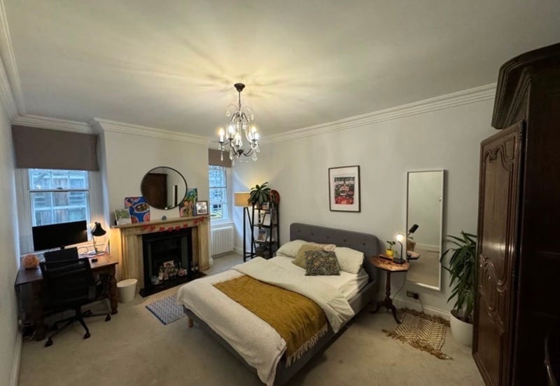 Room Grantham Road in Greater London