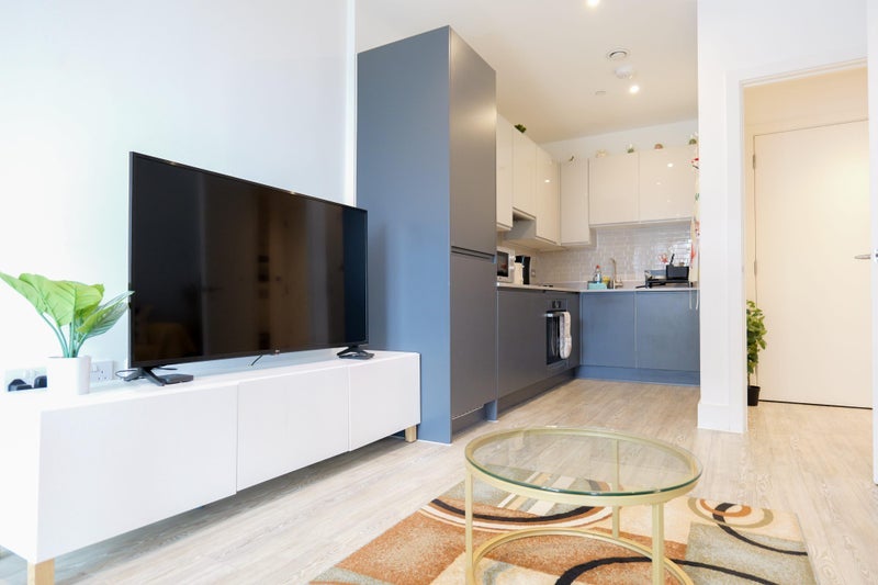 Flat Harrow Manorway in Greater London