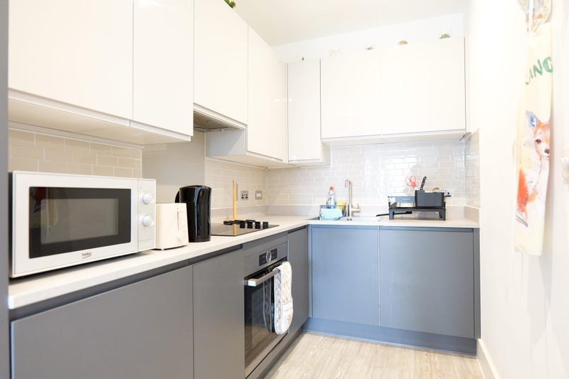 Flat Harrow Manorway in Greater London