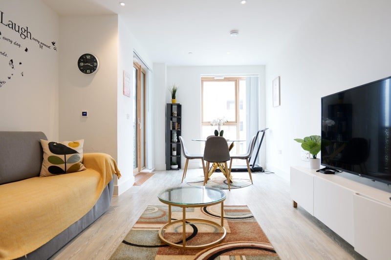 Flat Harrow Manorway in Greater London