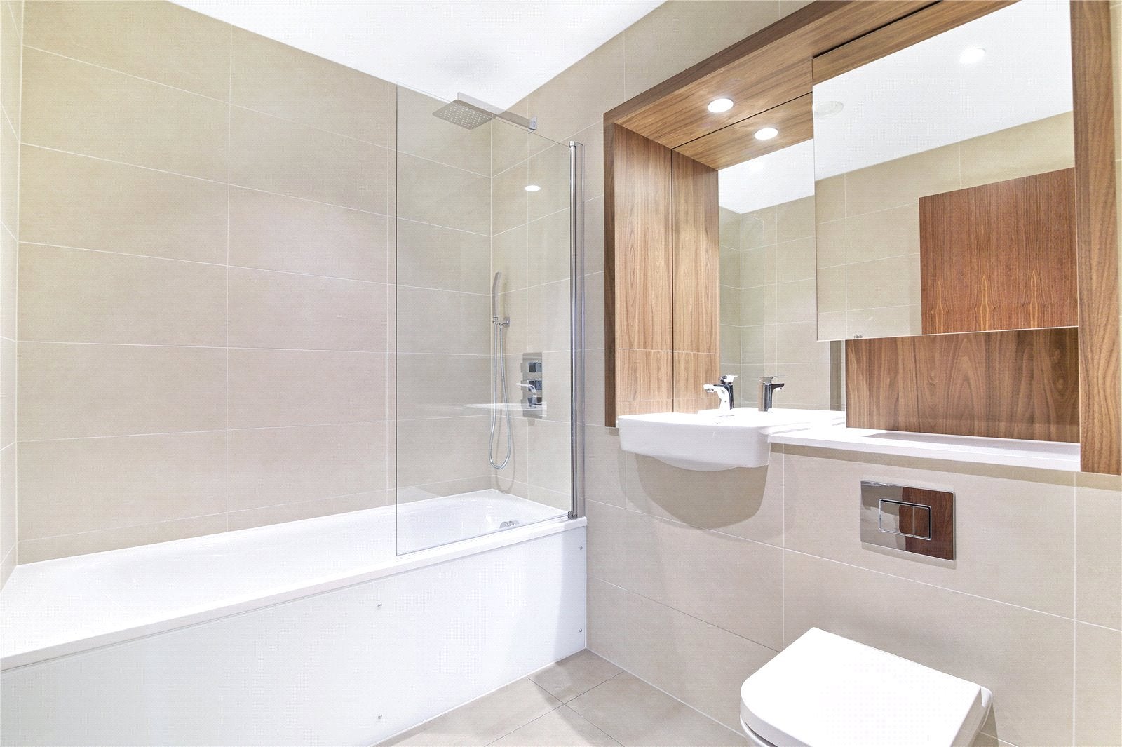 Flat Merrick Road in Greater London