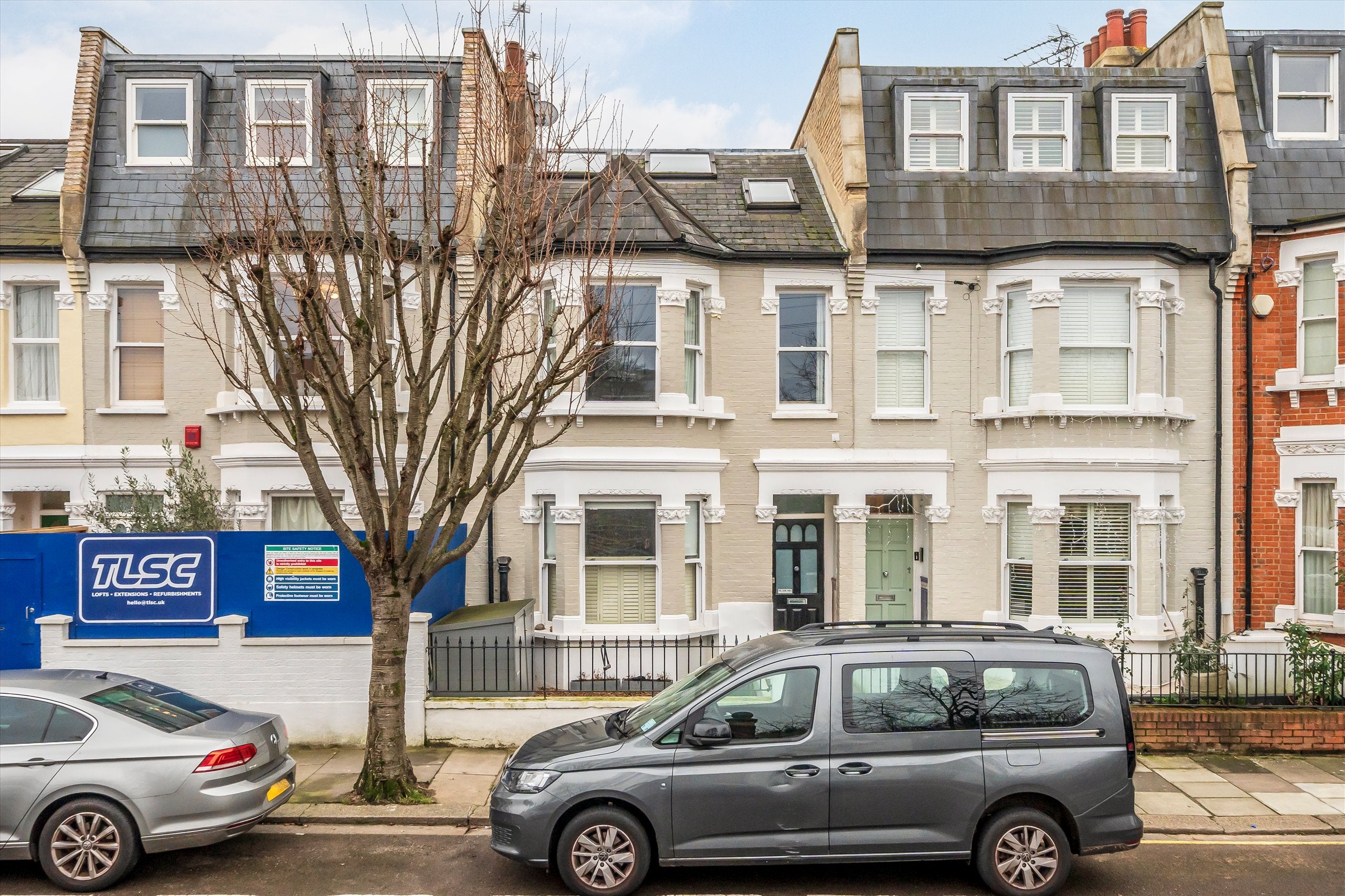 Flat Queensmill Road in Greater London