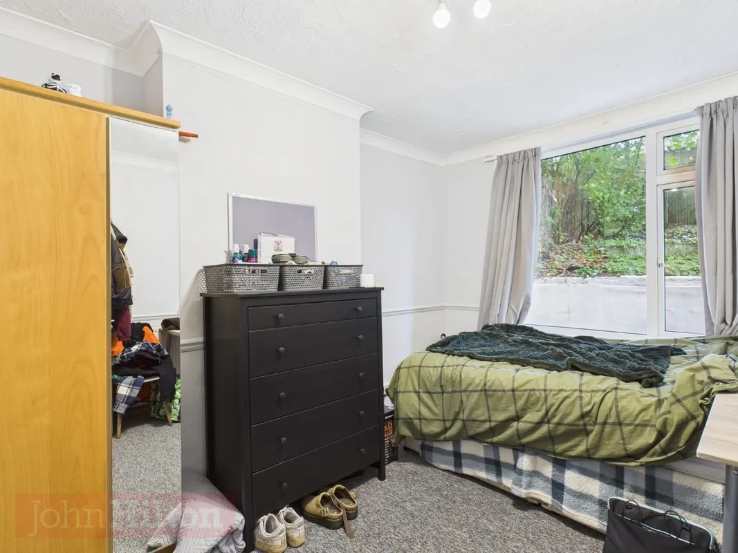 Room Coombe Road in Brighton