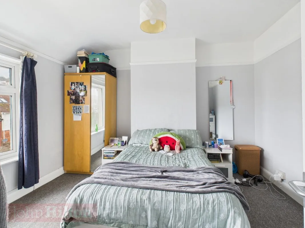 Room Coombe Road in Brighton