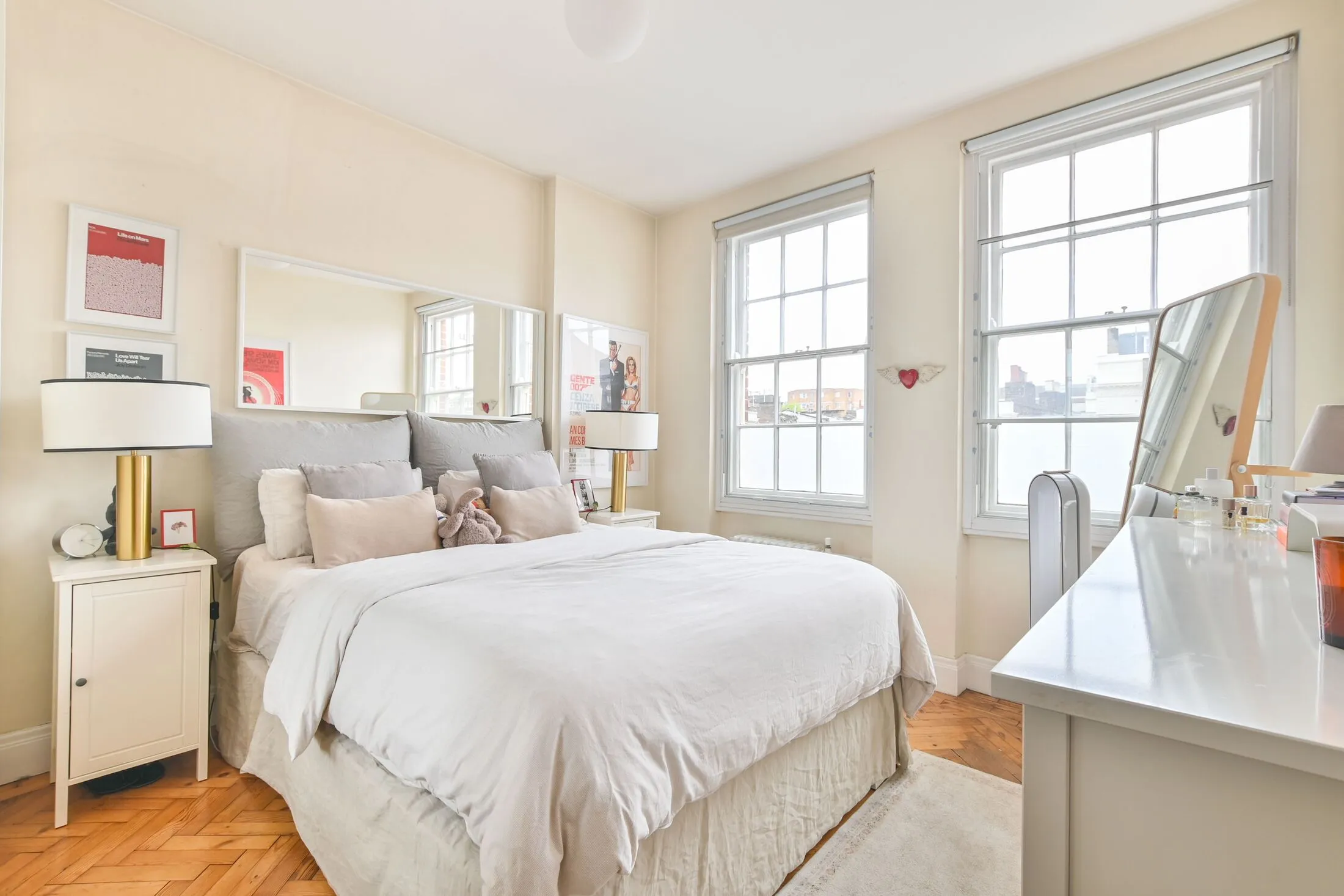 Flat Queensway in City of Westminster