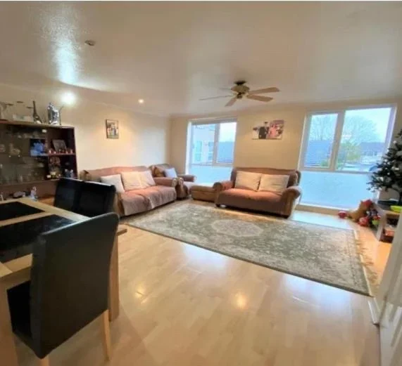 Flat Hetherington Road in Borough of Spelthorne