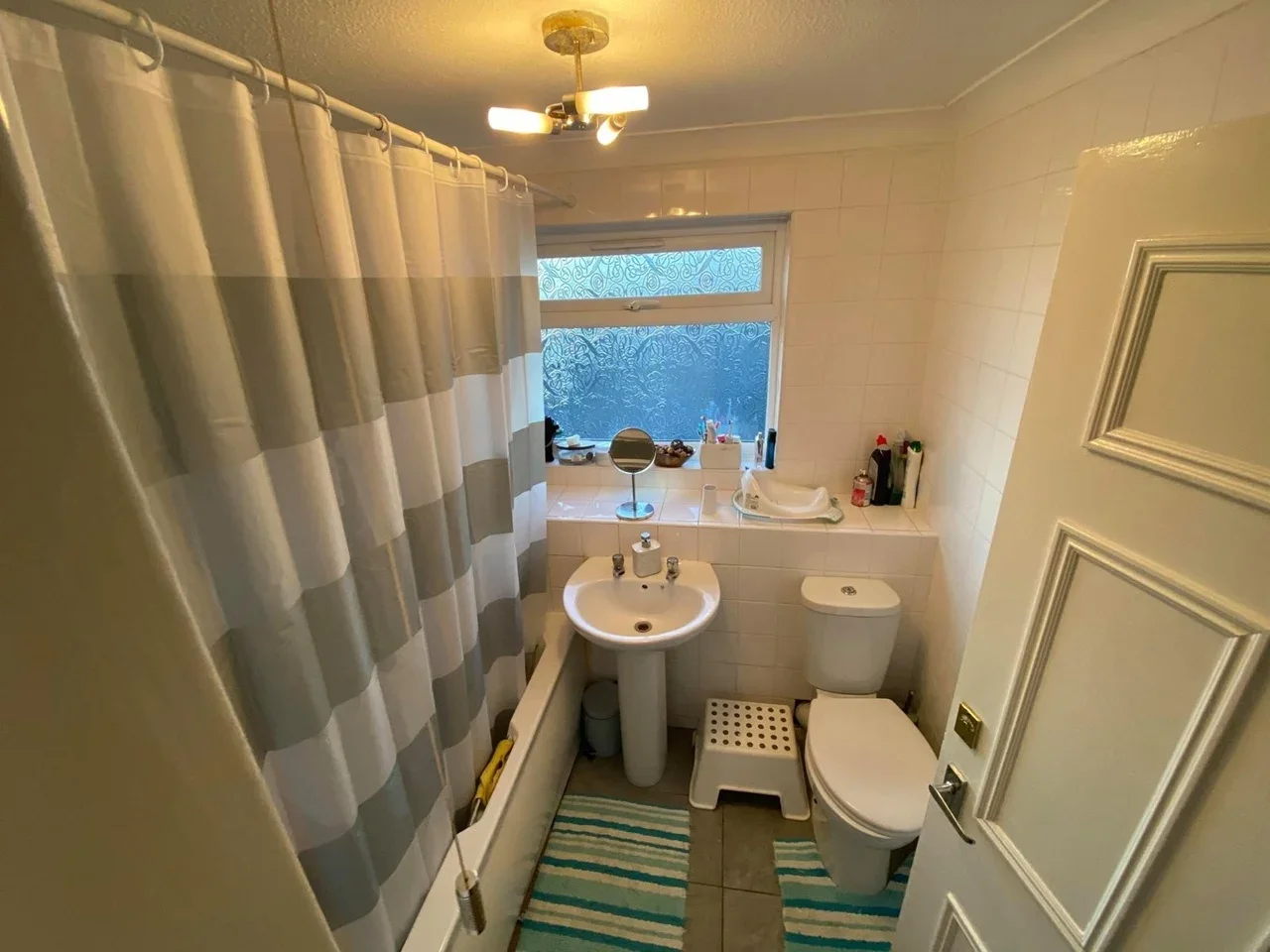 Flat Hetherington Road in Borough of Spelthorne
