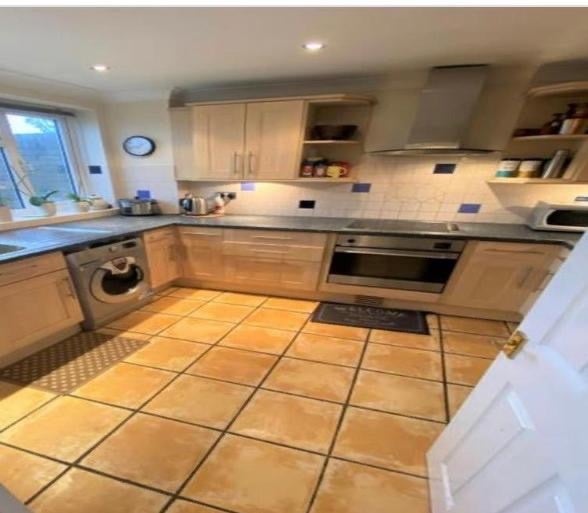 Flat Hetherington Road in Borough of Spelthorne