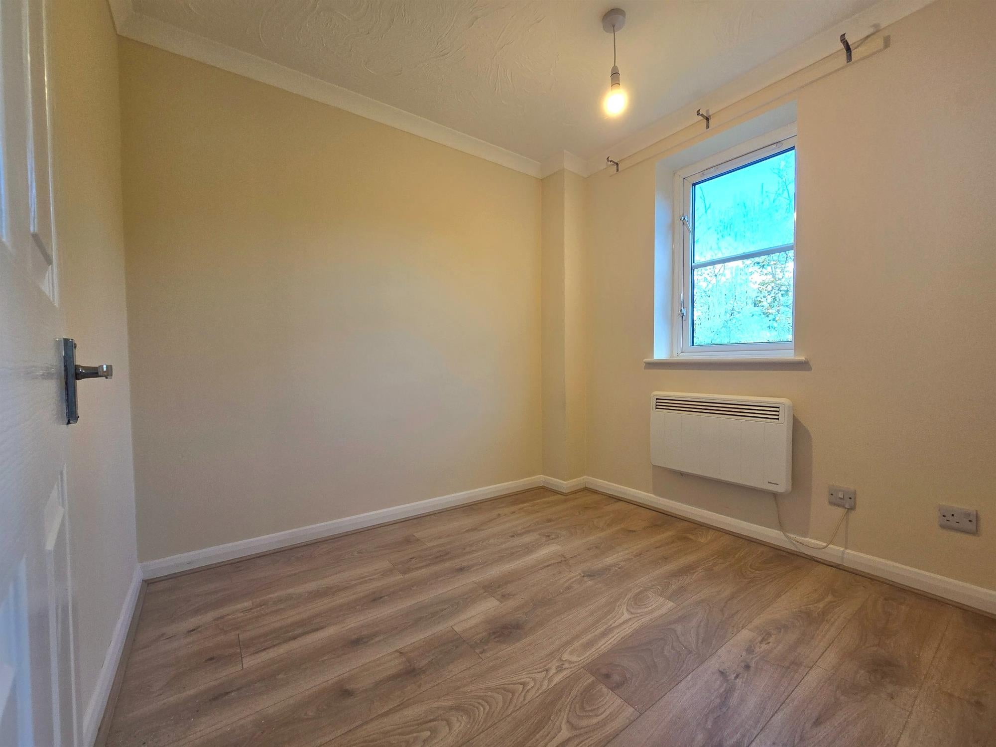 Flat Millbrook Road East in Southampton