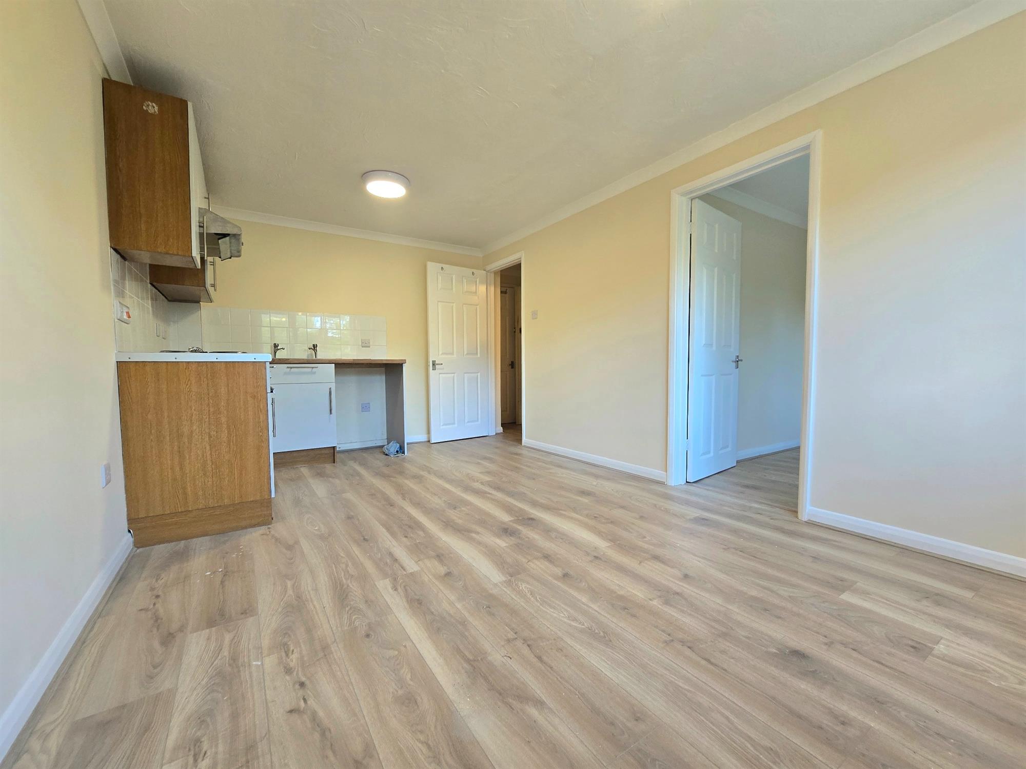 Flat Millbrook Road East in Southampton