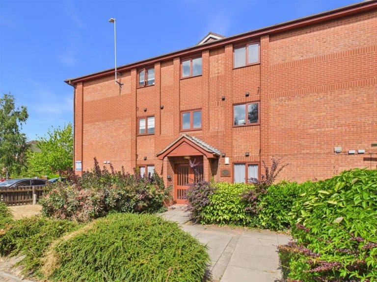 Flat Gillet Close in Nuneaton and Bedworth