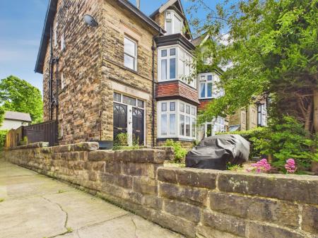 Flat South Drive in Harrogate