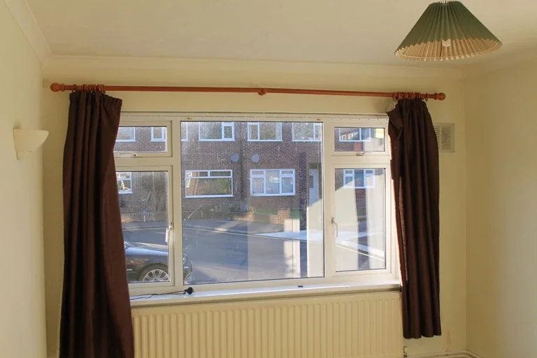 Flat Uxbridge Road in Greater London