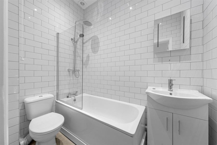 Flat Sydenham Road in Greater London