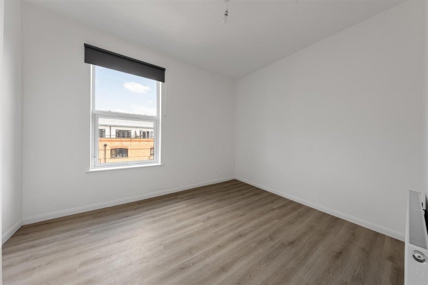 Flat Sydenham Road in Greater London