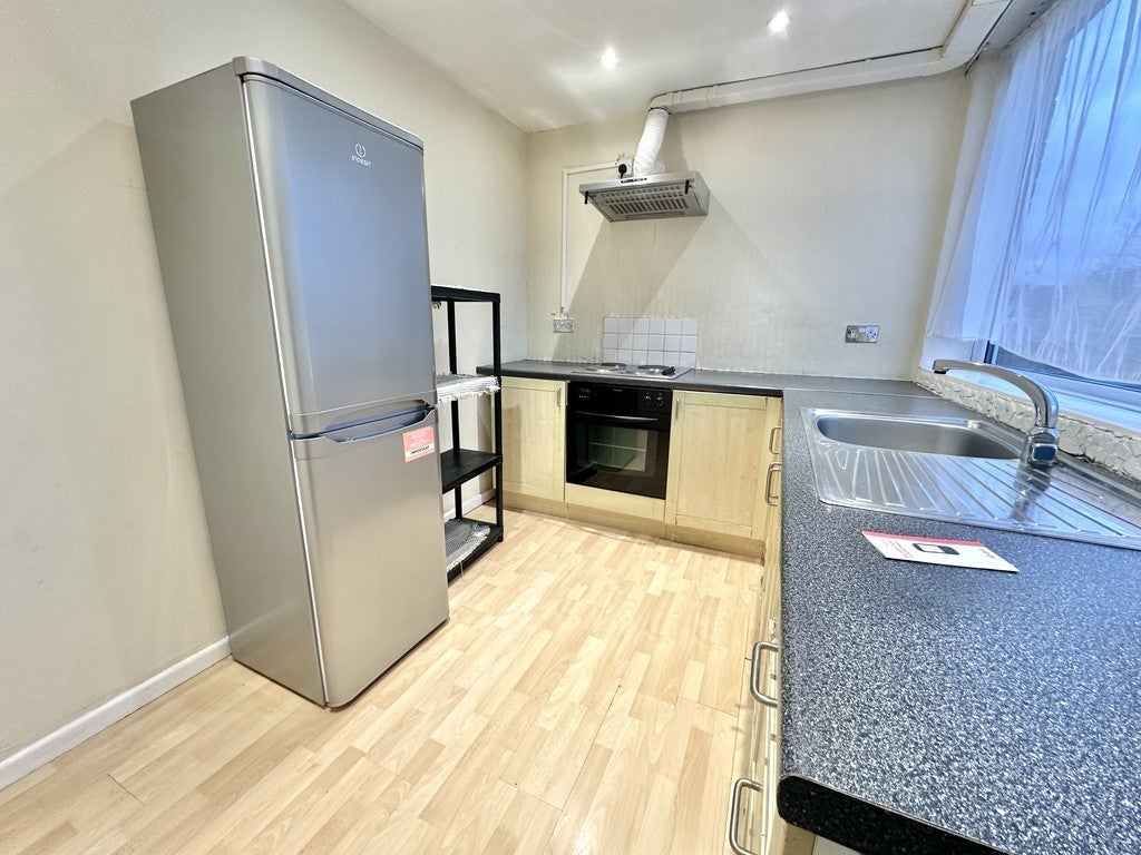 Flat Selsey Close in Coventry