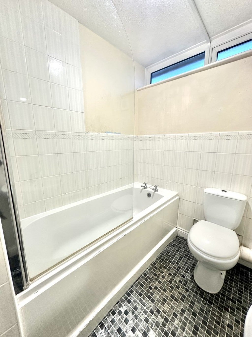 Flat Selsey Close in Coventry
