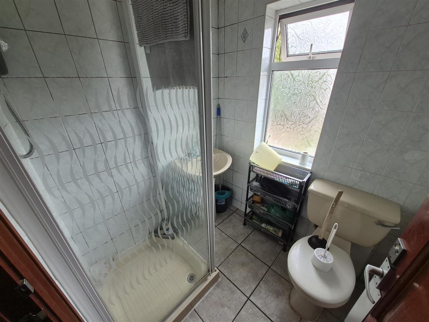 Room Grangemouth Road in Coventry