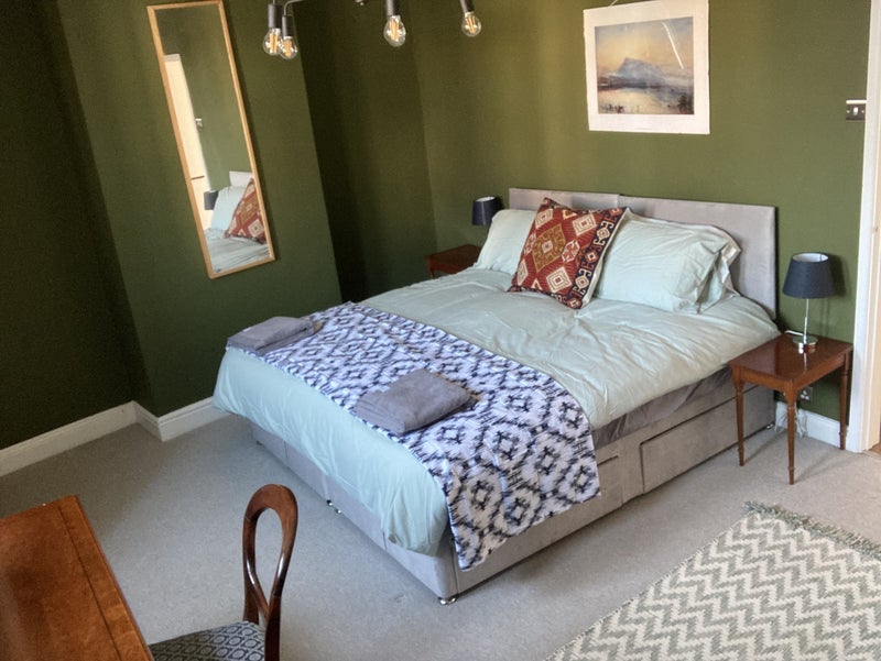 Flat Mount Pleasant Terrace in Bristol
