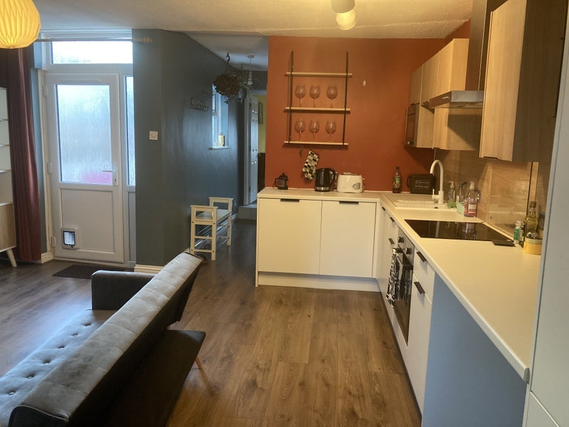 Flat Mount Pleasant Terrace in Bristol