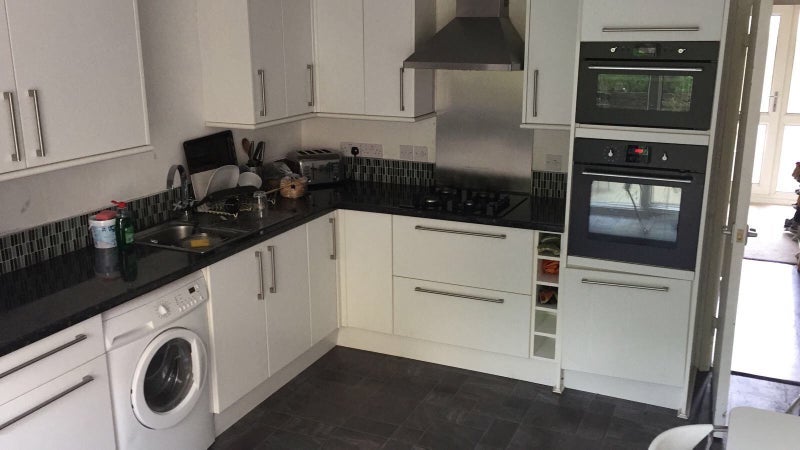 Room St Clairs Road in Greater London