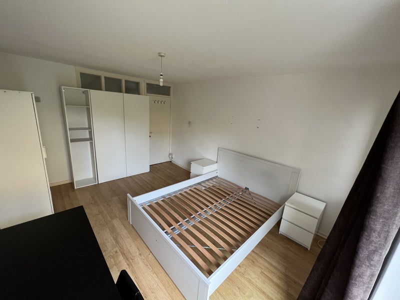 Room St Clairs Road in Greater London