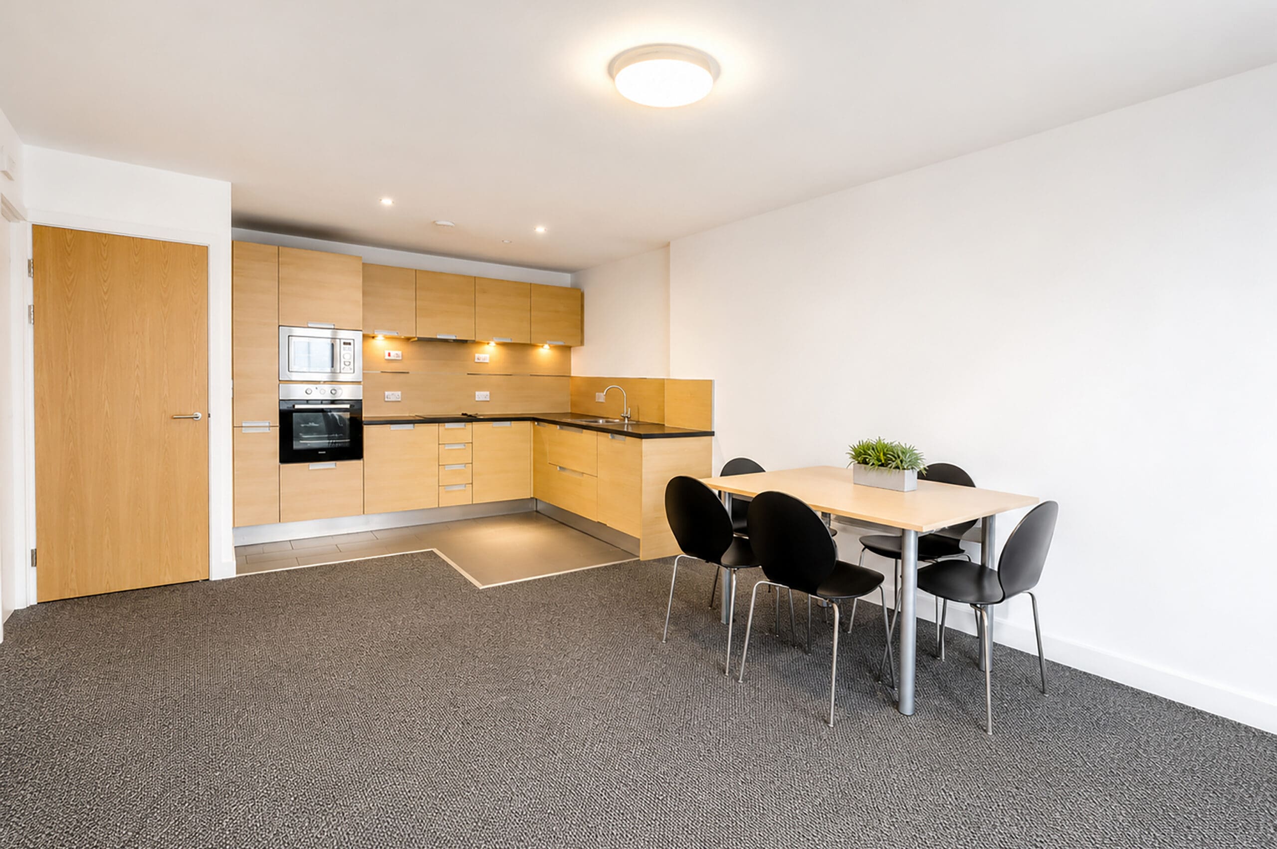 Flat Hornbeam Way in Manchester