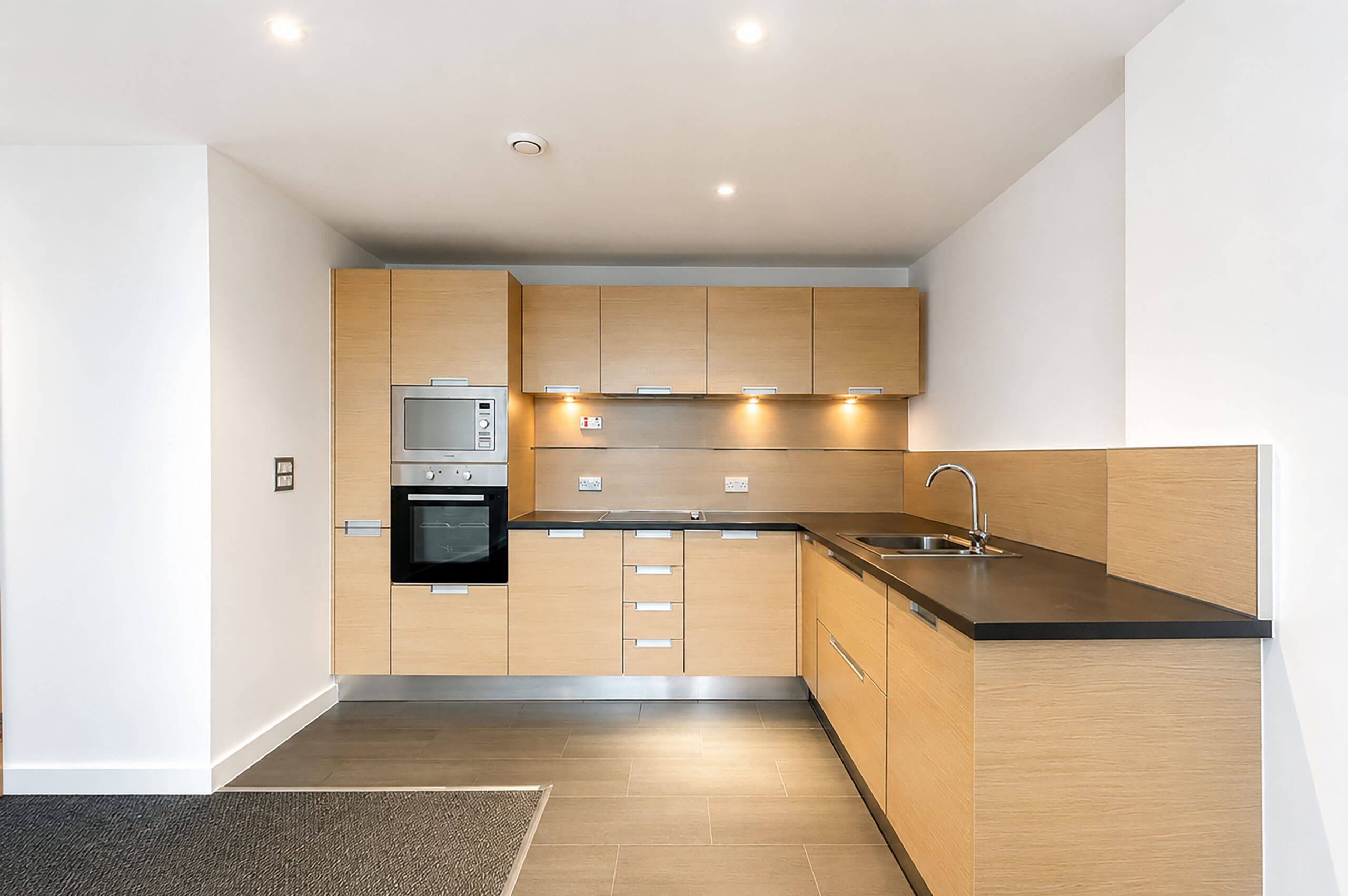 Flat Hornbeam Way in Manchester