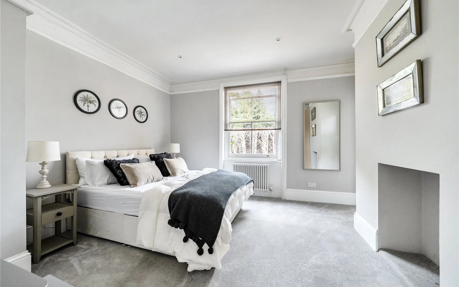 Flat Carbery Lane in Ascot
