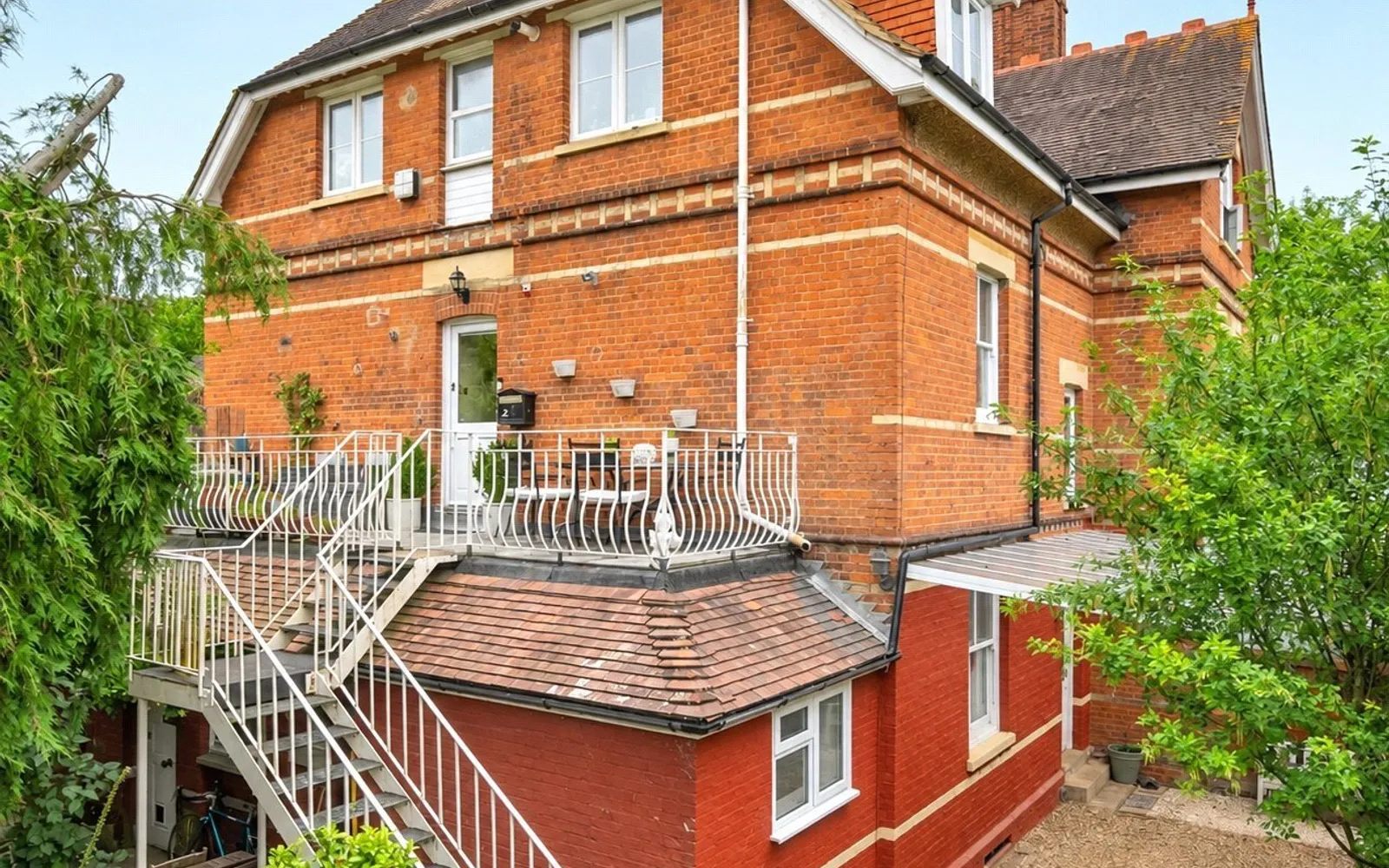 Flat Carbery Lane in Ascot