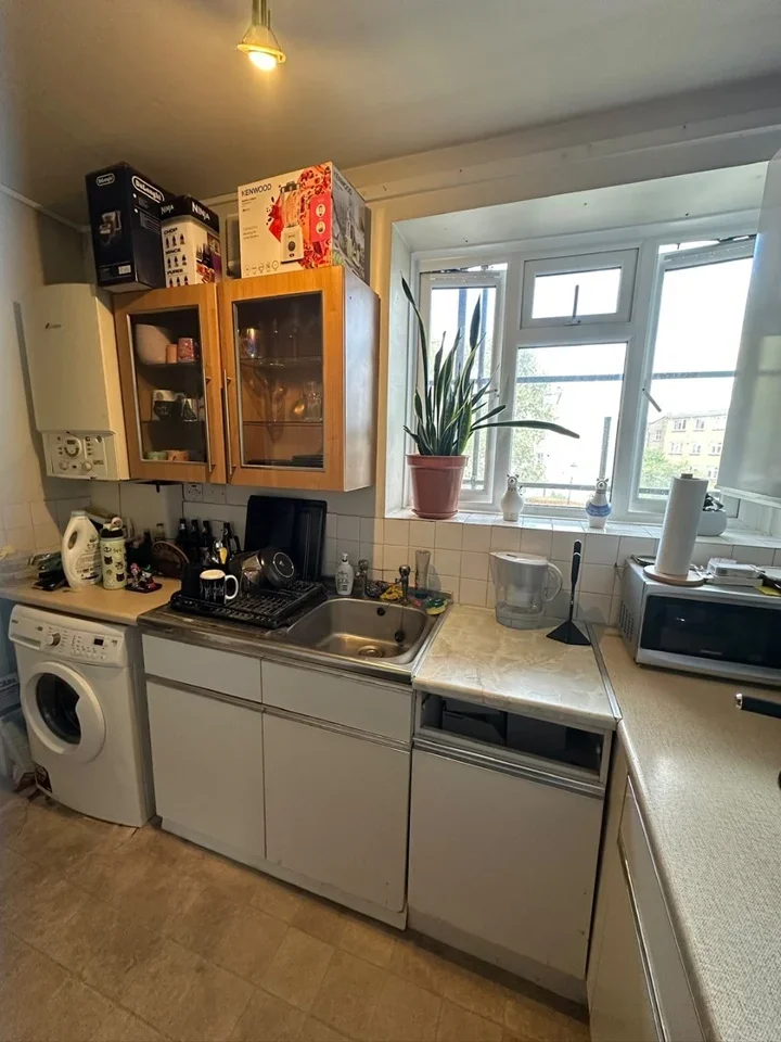 Flat Clarendon Road in Greater London