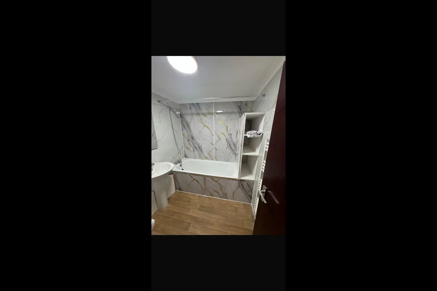 Flat Church Street in Greater London