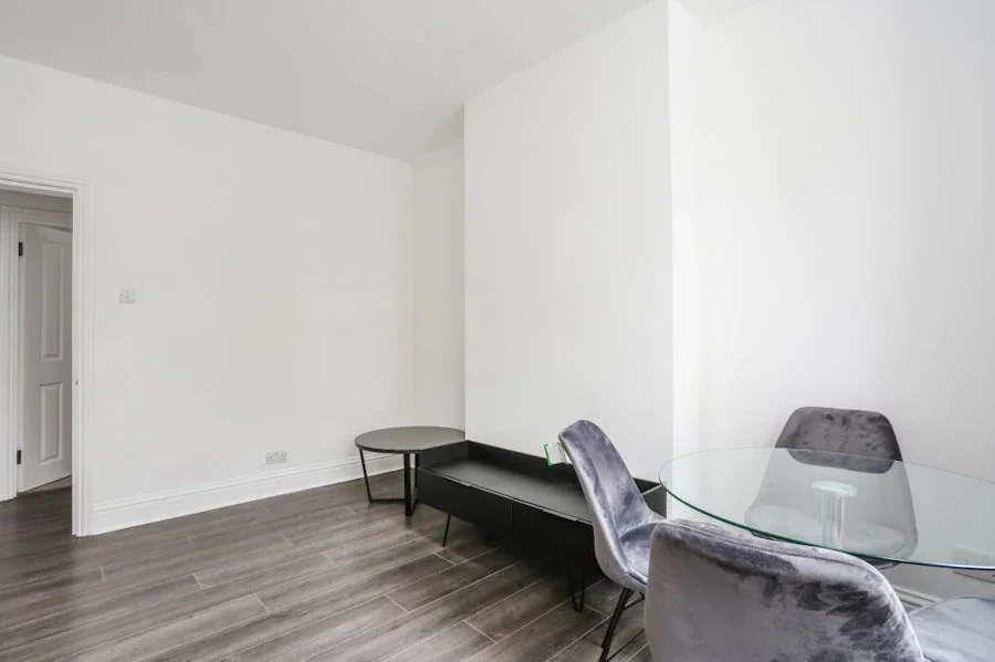Flat Bryanston Street in London