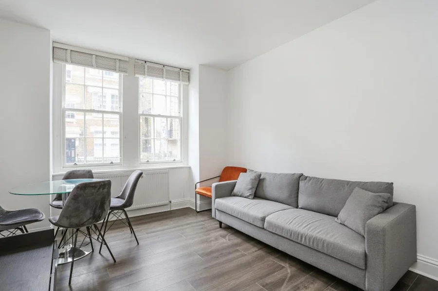 Flat Bryanston Street in London