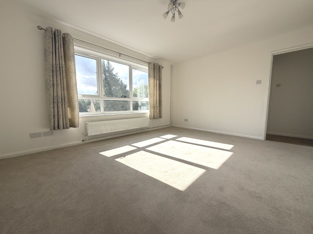 Flat Harewood Gardens in Peterborough