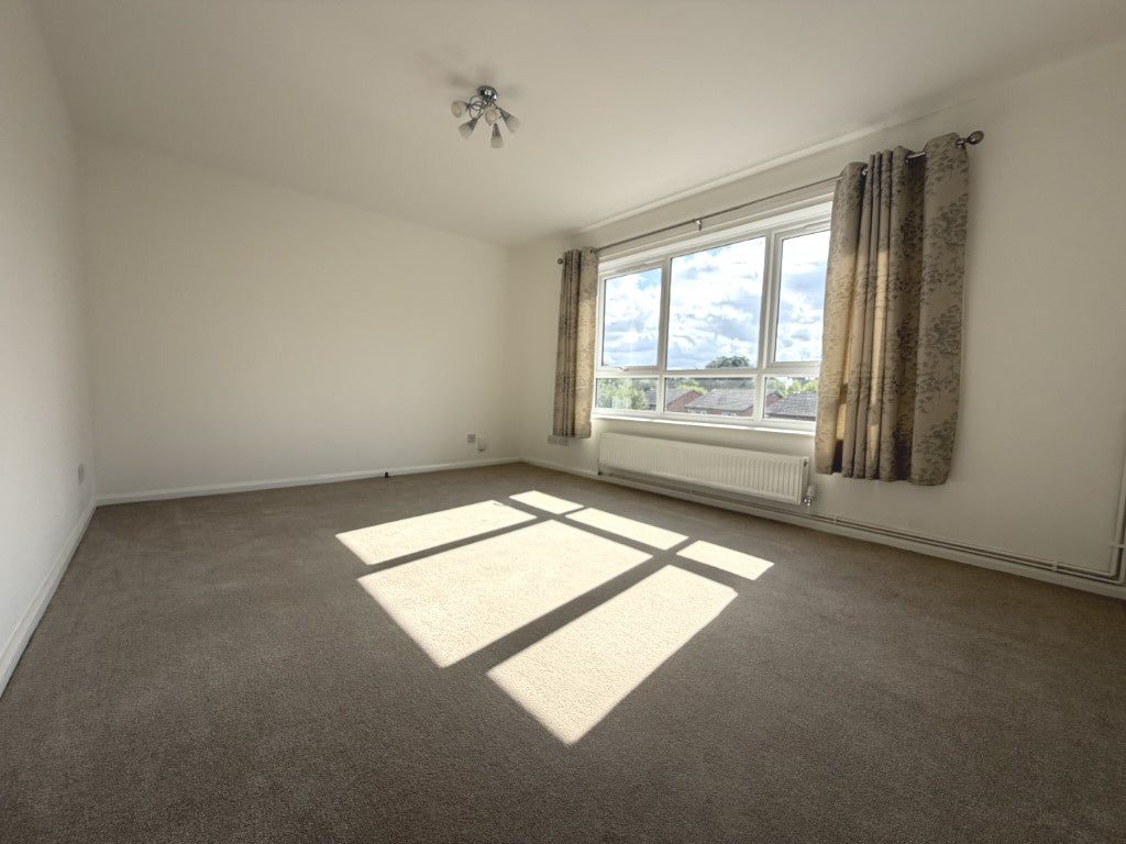 Flat Harewood Gardens in Peterborough