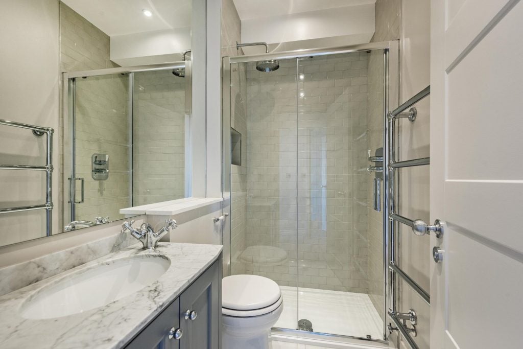 Flat Cornwall Gardens in Greater London