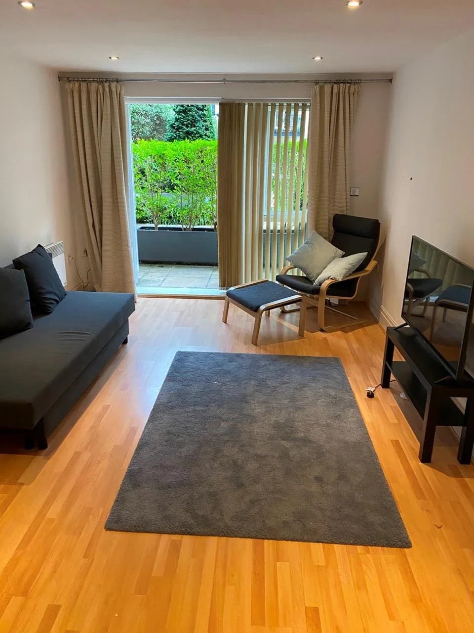 Flat Seven Kings Way in Greater London