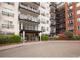 Flat Seven Kings Way in Greater London