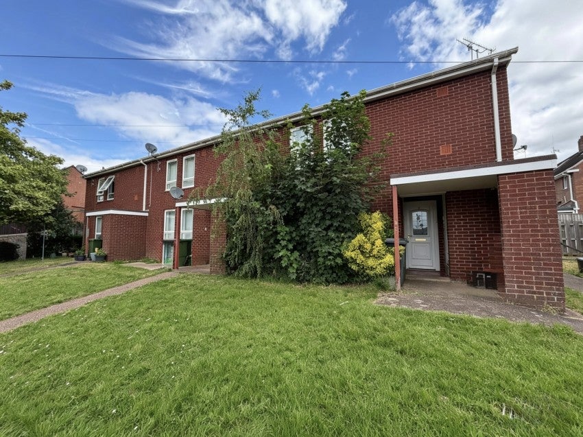 Flat Burnthouse Lane in Exeter