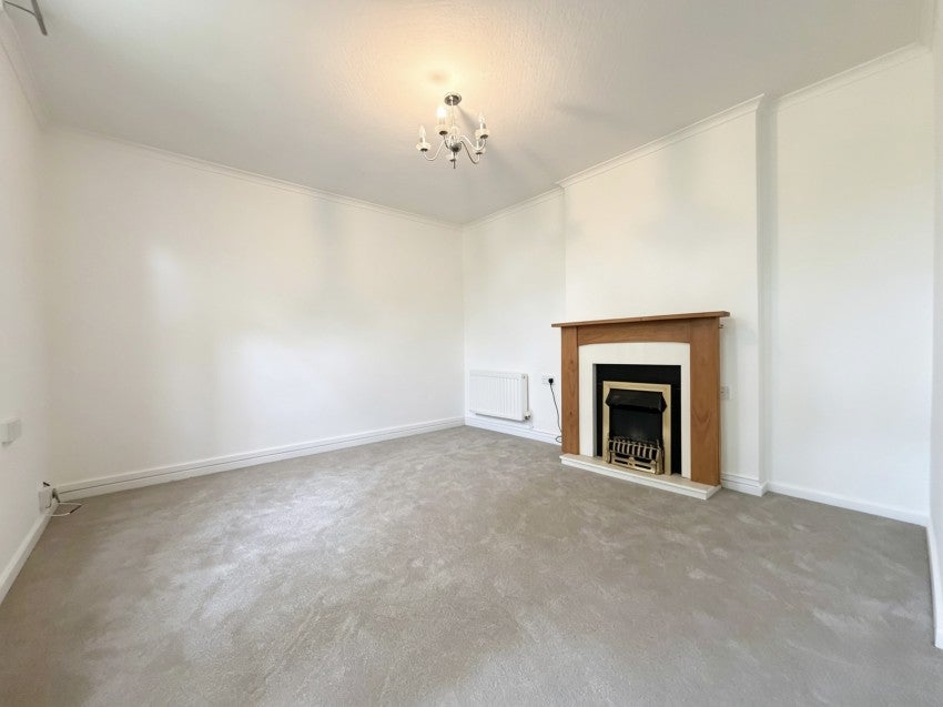 Flat Burnthouse Lane in Exeter