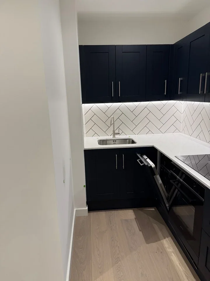 Flat Watkin Road in Greater London