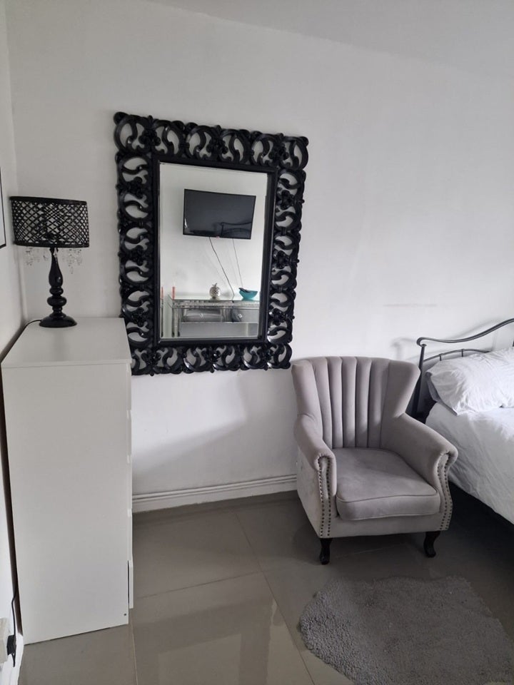 Room Rush Green Gardens in Greater London